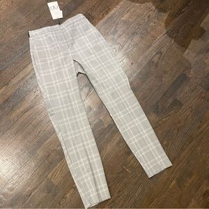 New w/ Tags Sz XS / 00 Zara Gray Plaid ankle Trousers w/ elastic waistband